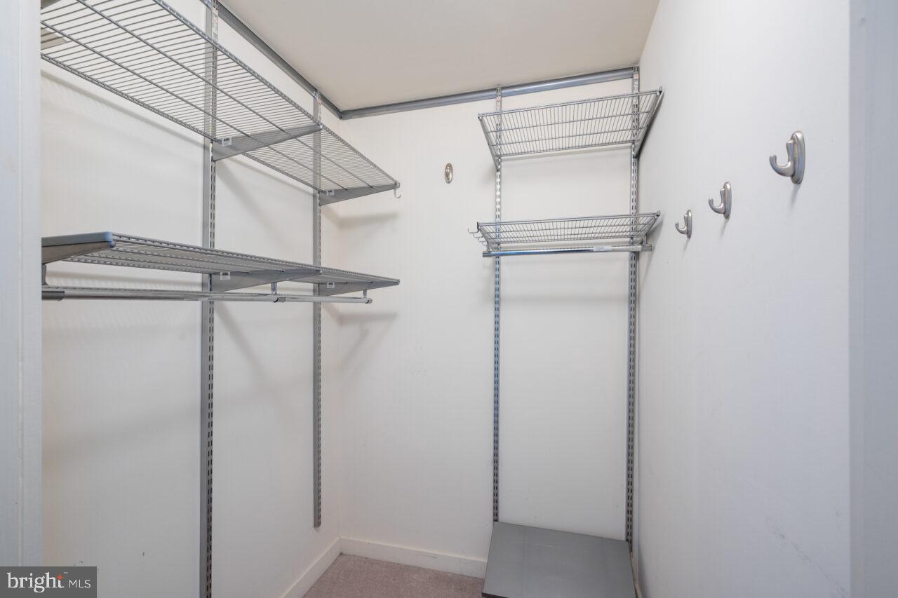 900 NORTH WASHINGTON STREET CONDOMINIUMS - Residential Lease