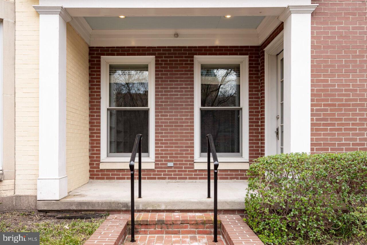 900 NORTH WASHINGTON STREET CONDOMINIUMS - Residential Lease