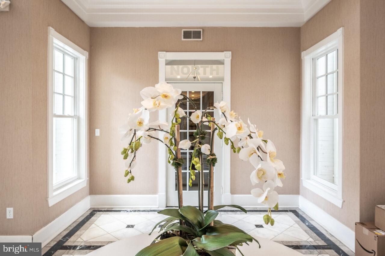 900 NORTH WASHINGTON STREET CONDOMINIUMS - Residential Lease