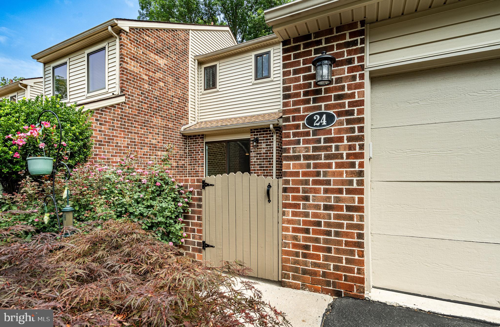 24 SCOTT COURT
