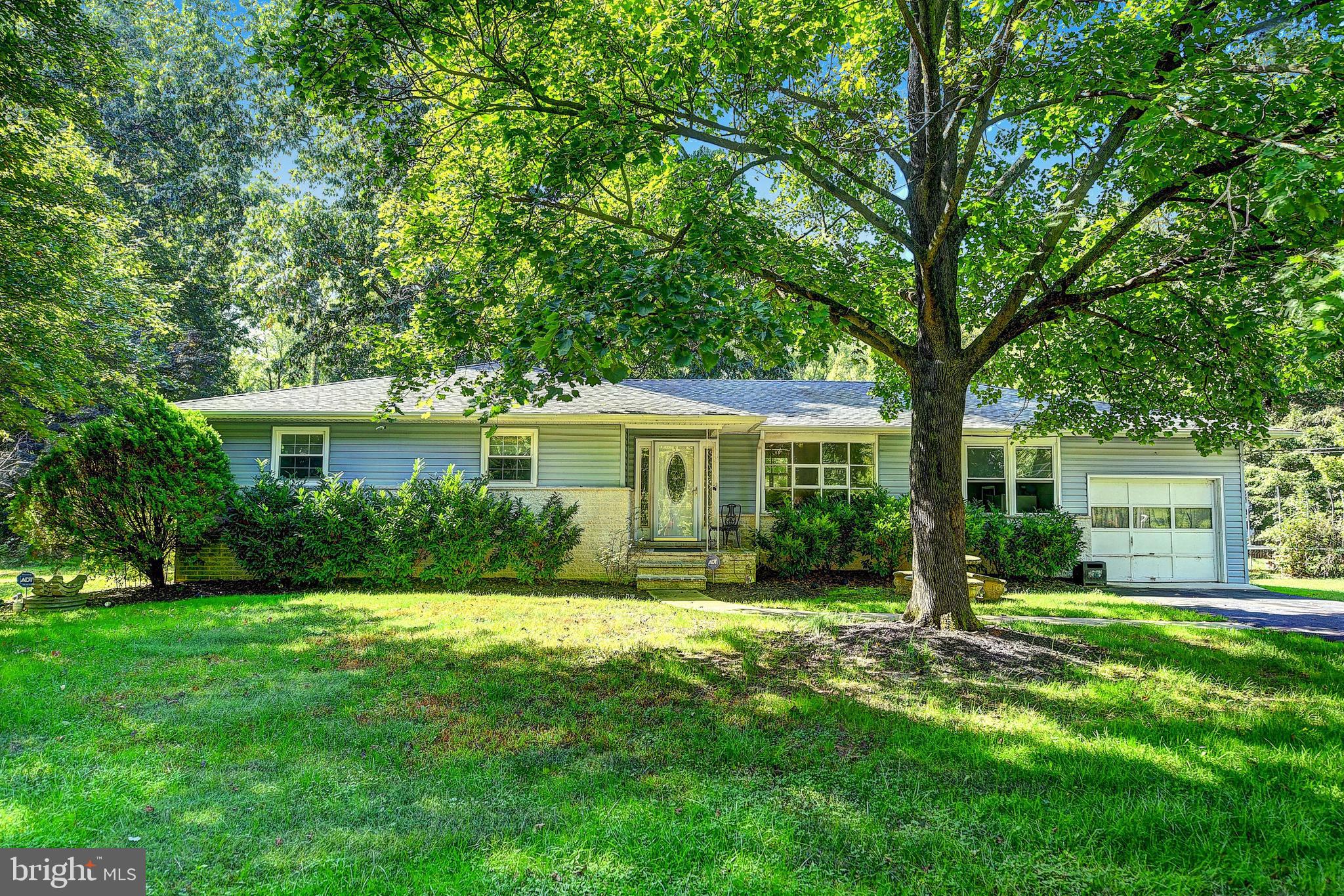 BOWLEYS QUARTERS - Residential