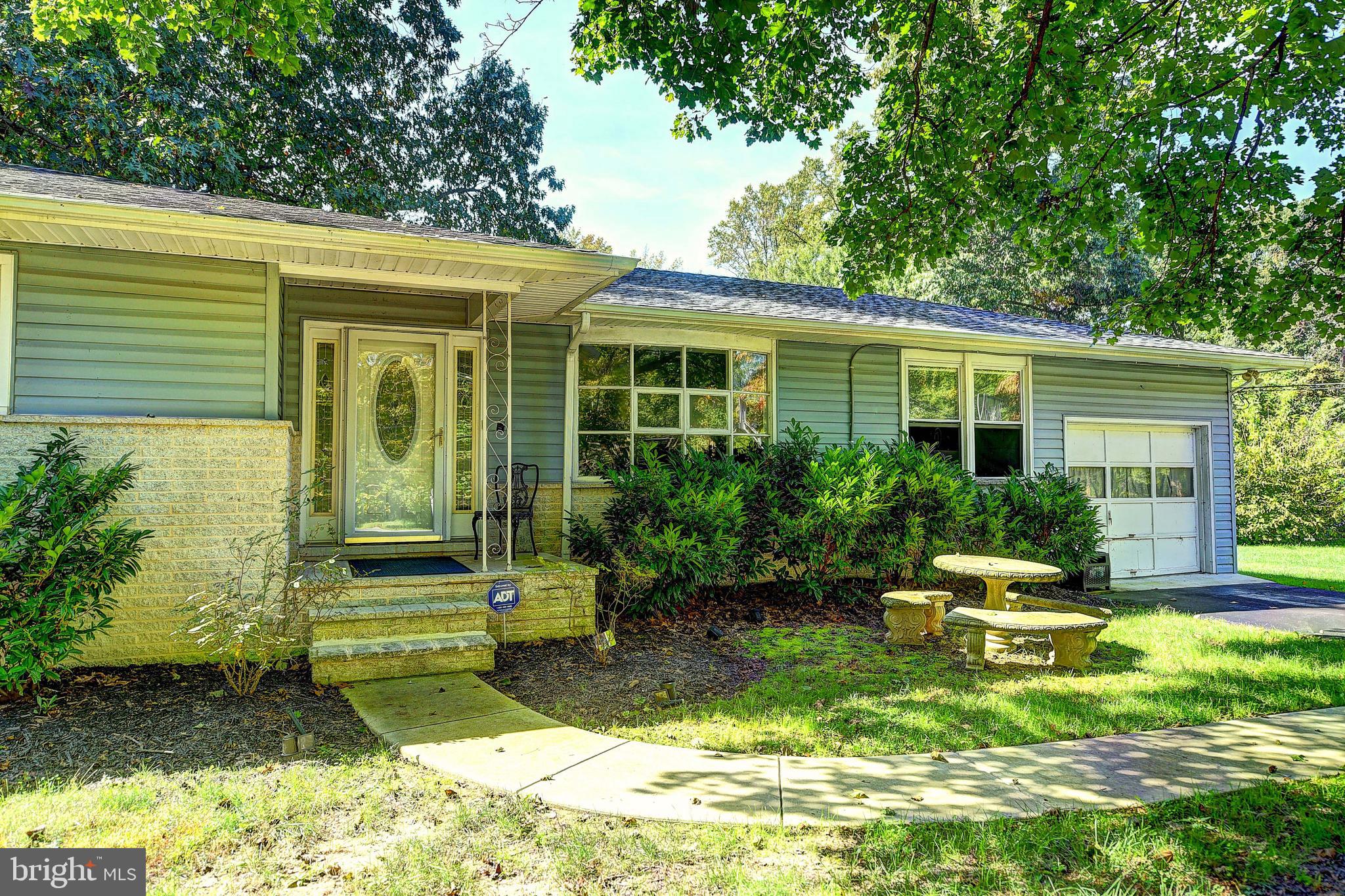 BOWLEYS QUARTERS - Residential