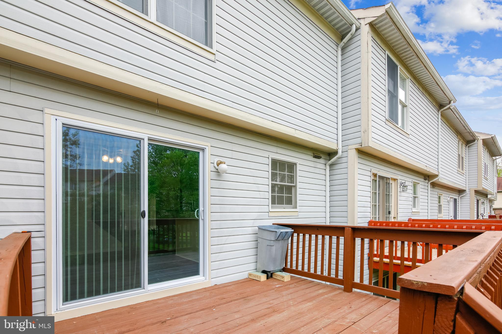 CONSTANT FRIENDSHIP - Residential