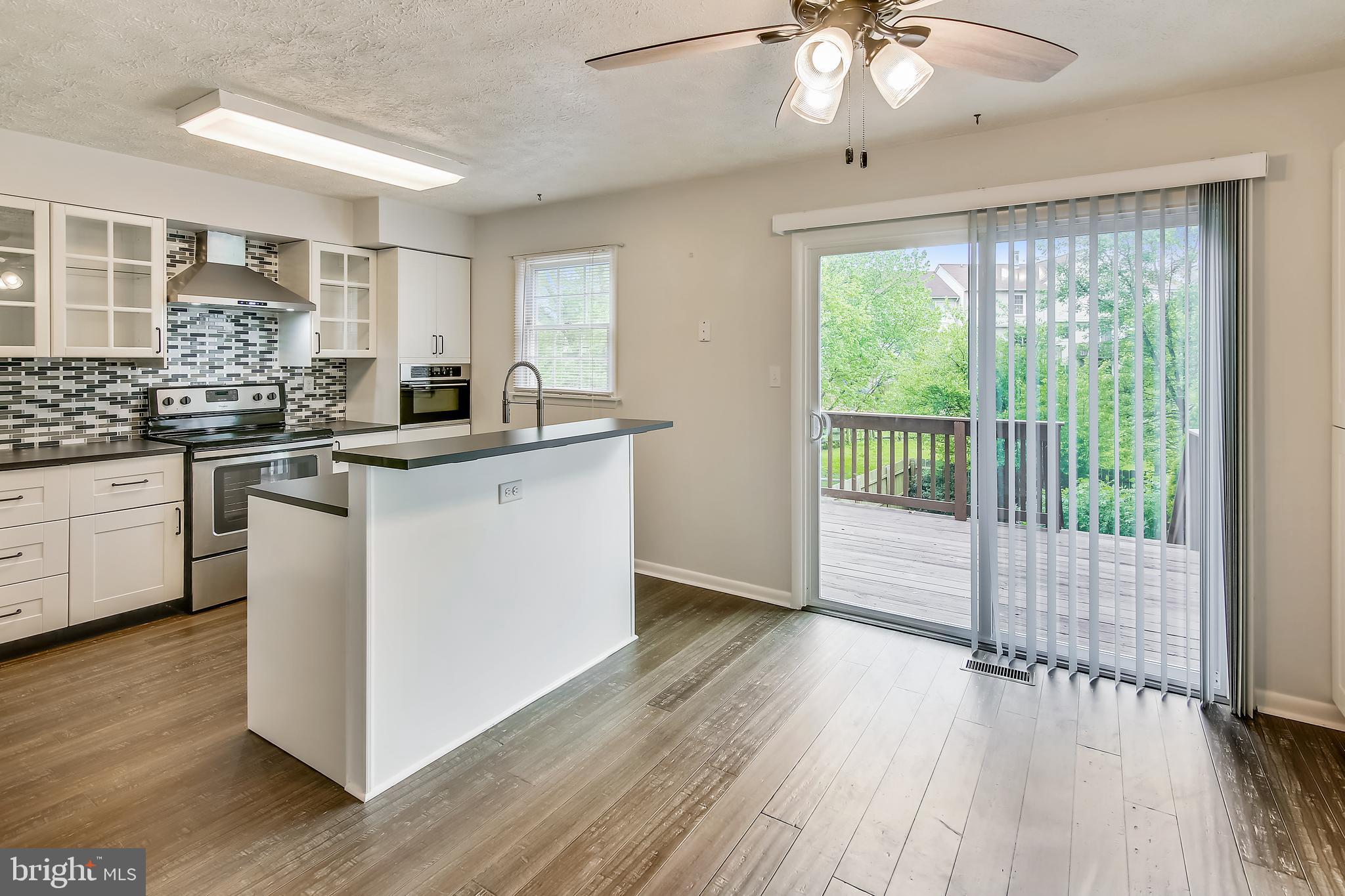 CONSTANT FRIENDSHIP - Residential