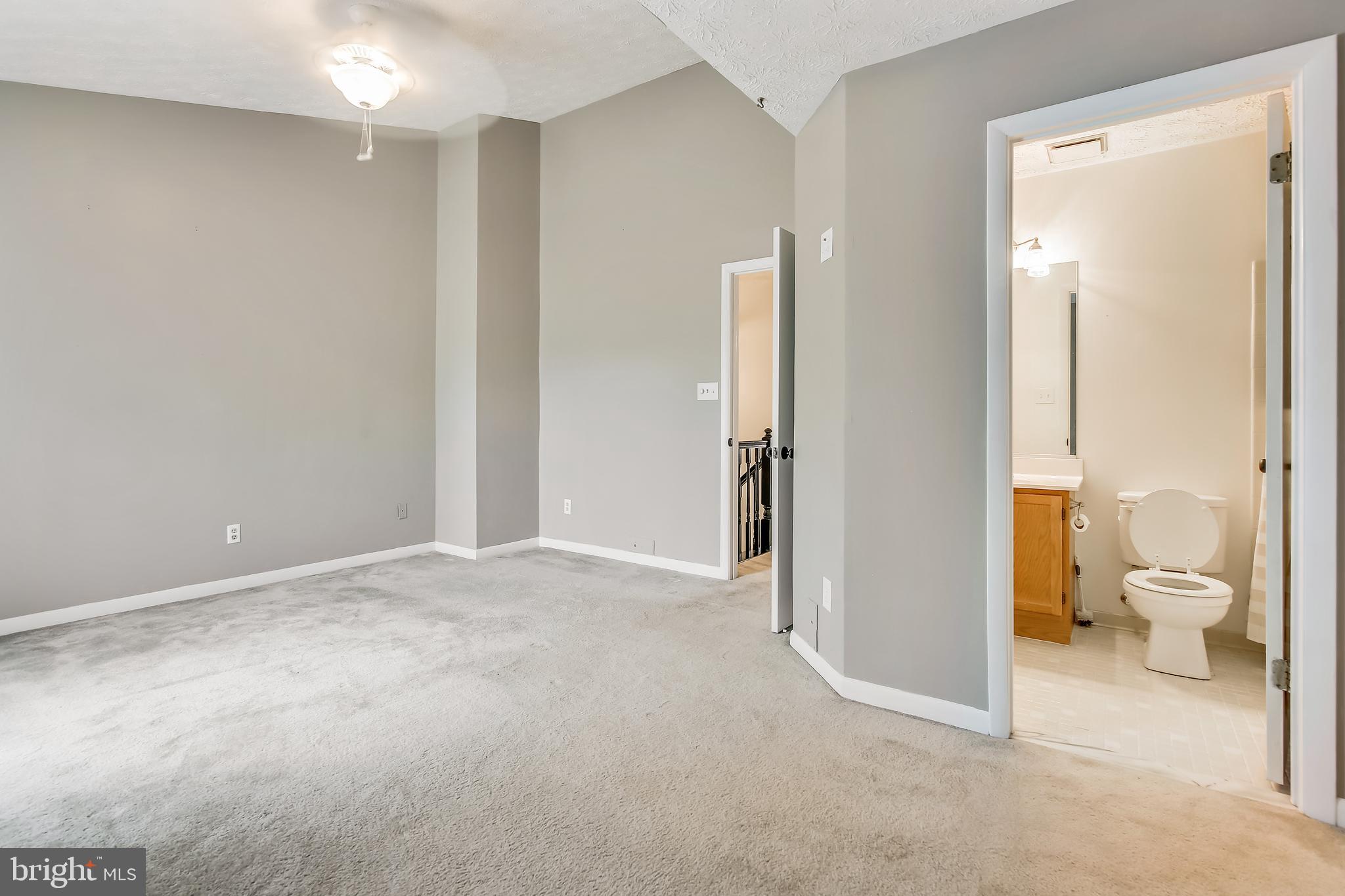 CONSTANT FRIENDSHIP - Residential