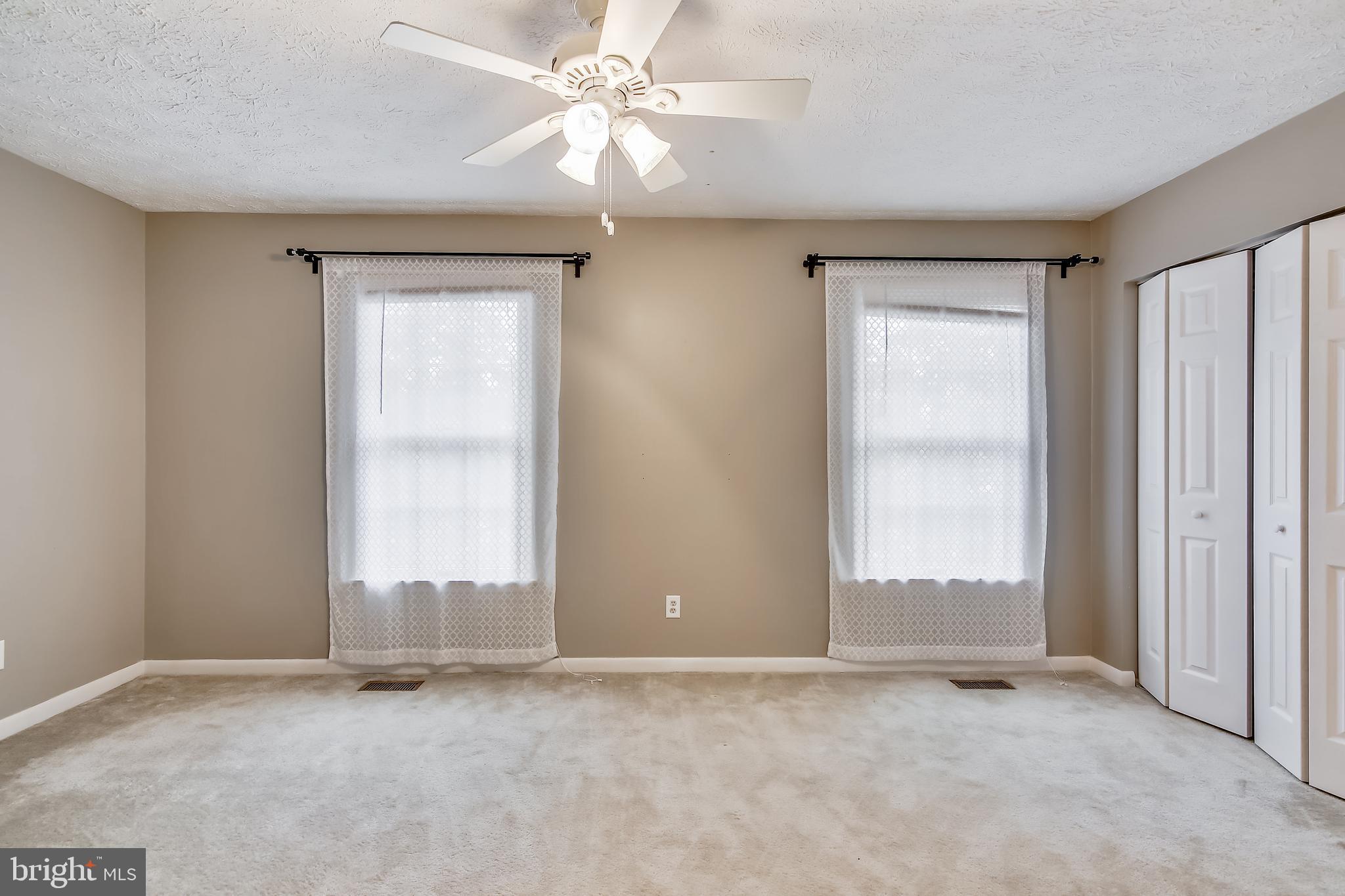 CONSTANT FRIENDSHIP - Residential