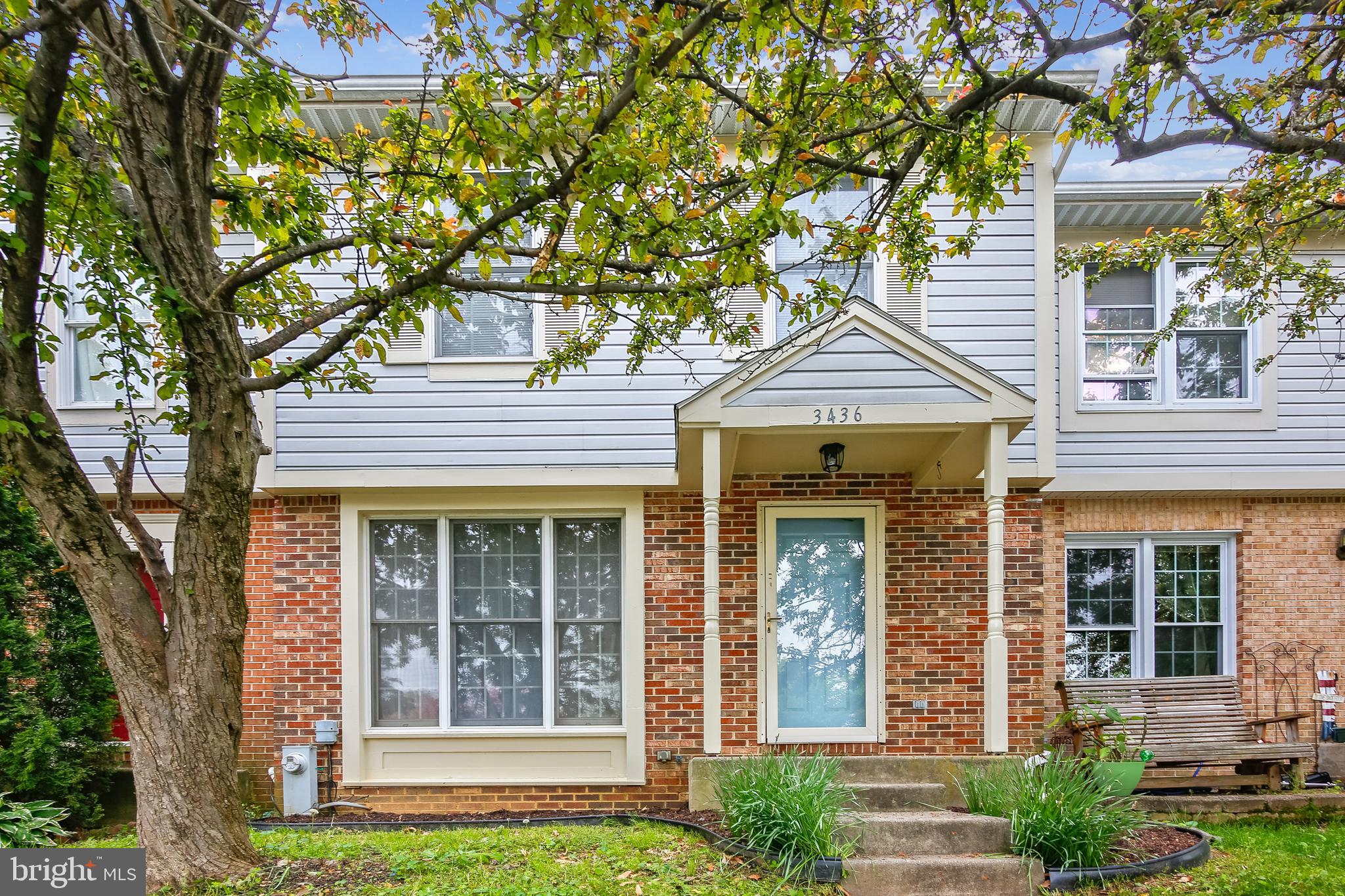 CONSTANT FRIENDSHIP - Residential