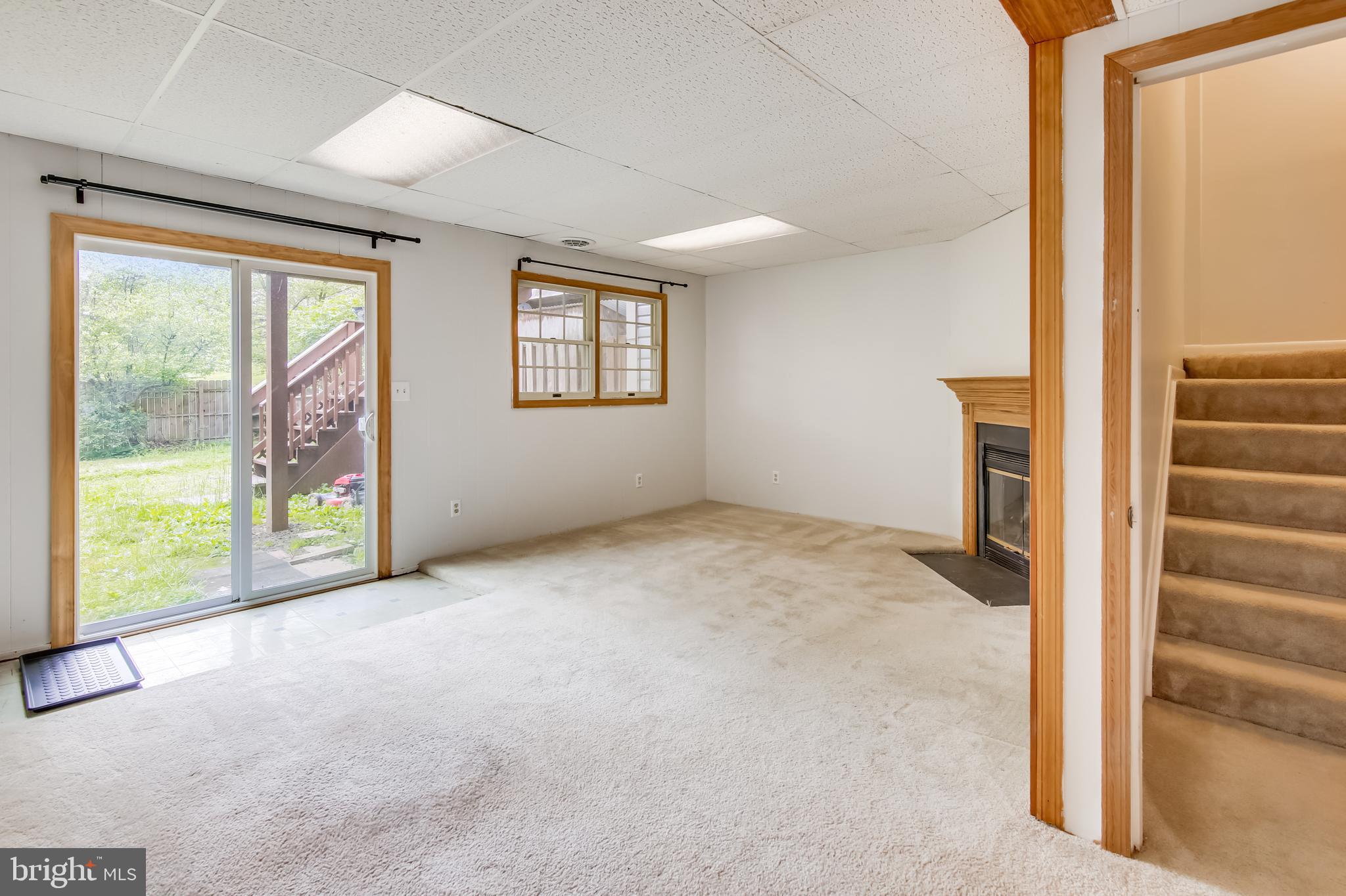 CONSTANT FRIENDSHIP - Residential