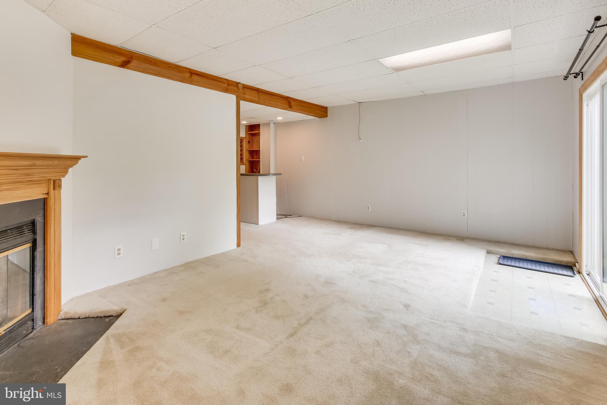 CONSTANT FRIENDSHIP - Residential