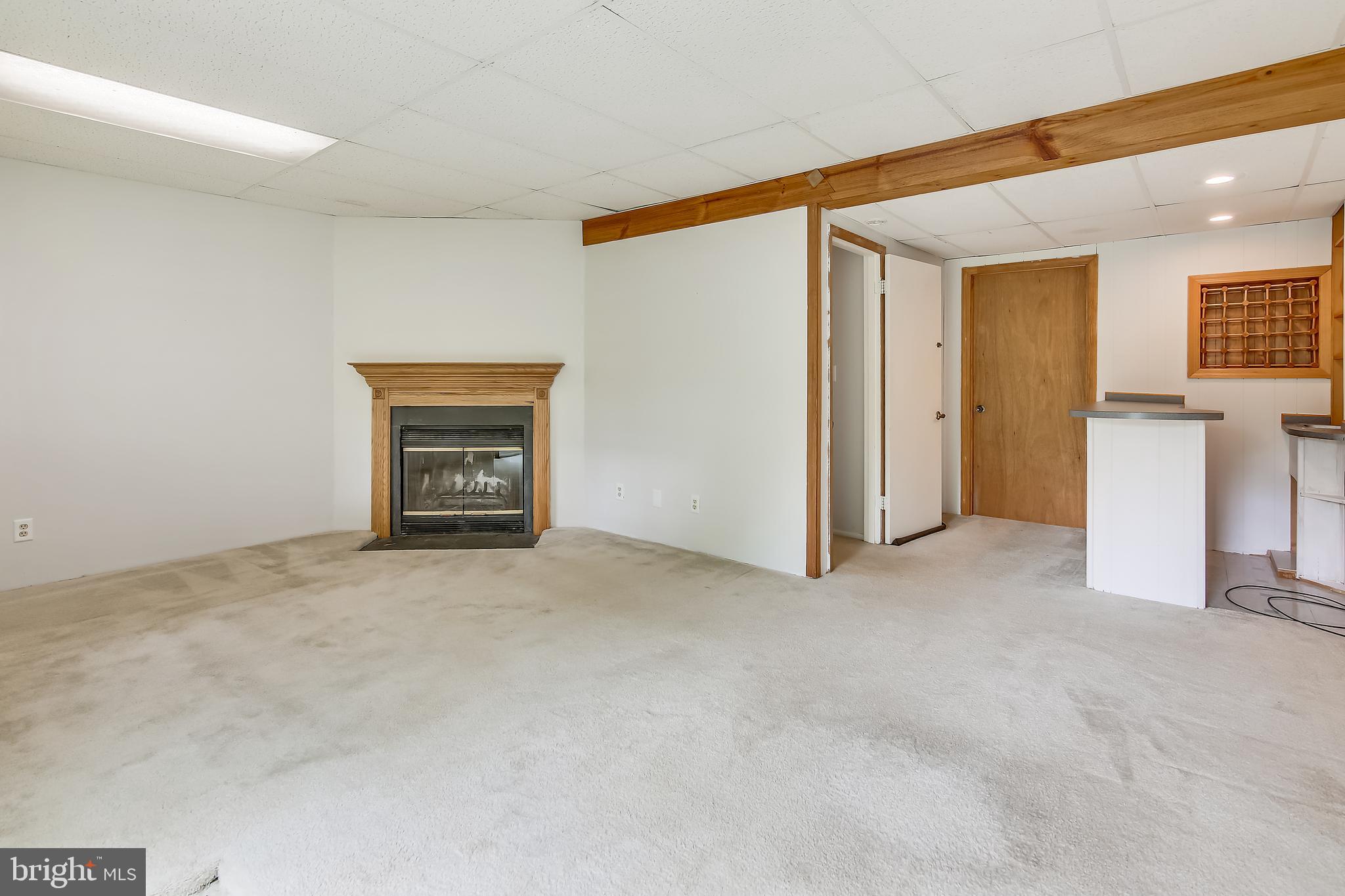 CONSTANT FRIENDSHIP - Residential