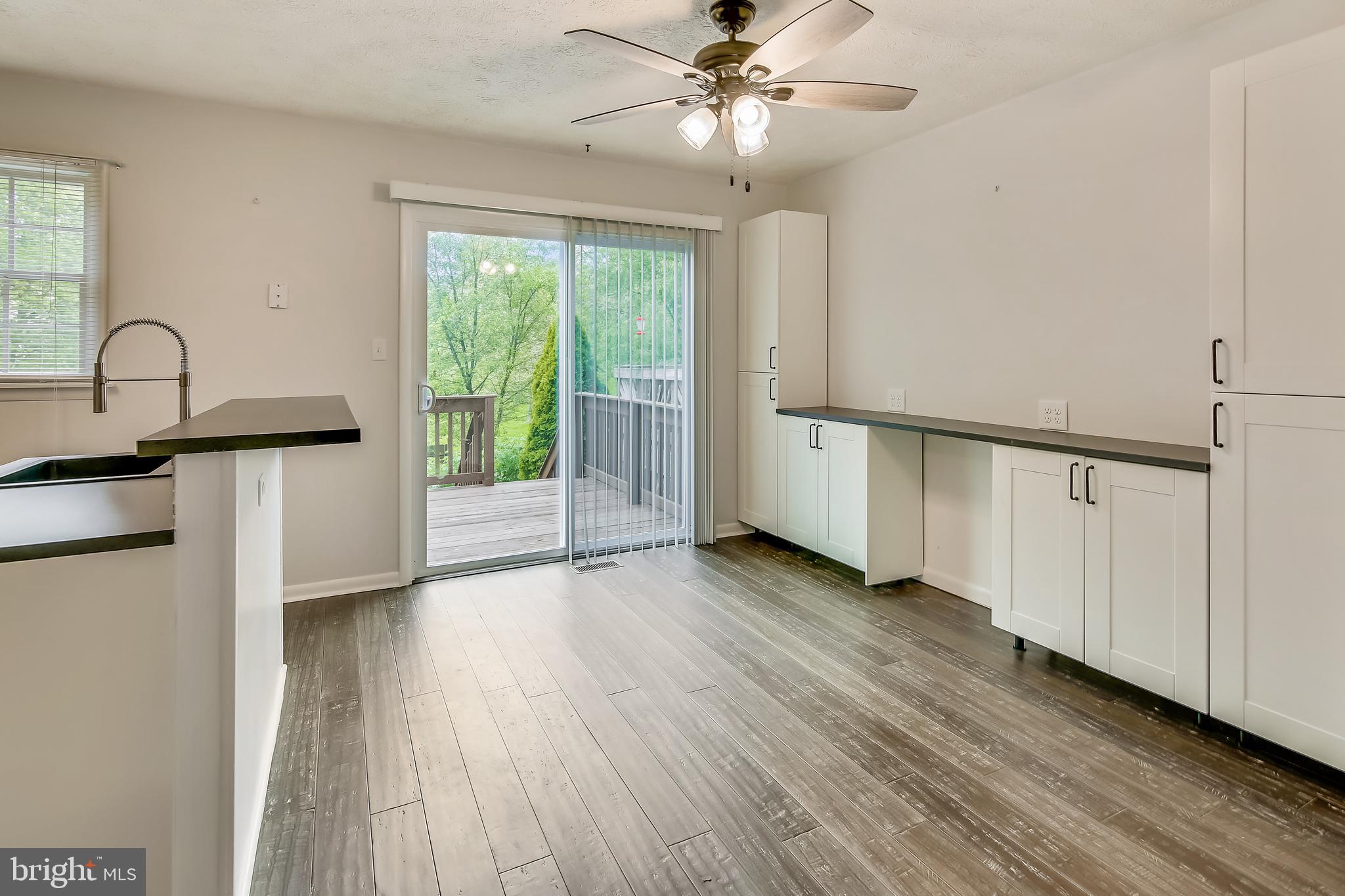 CONSTANT FRIENDSHIP - Residential