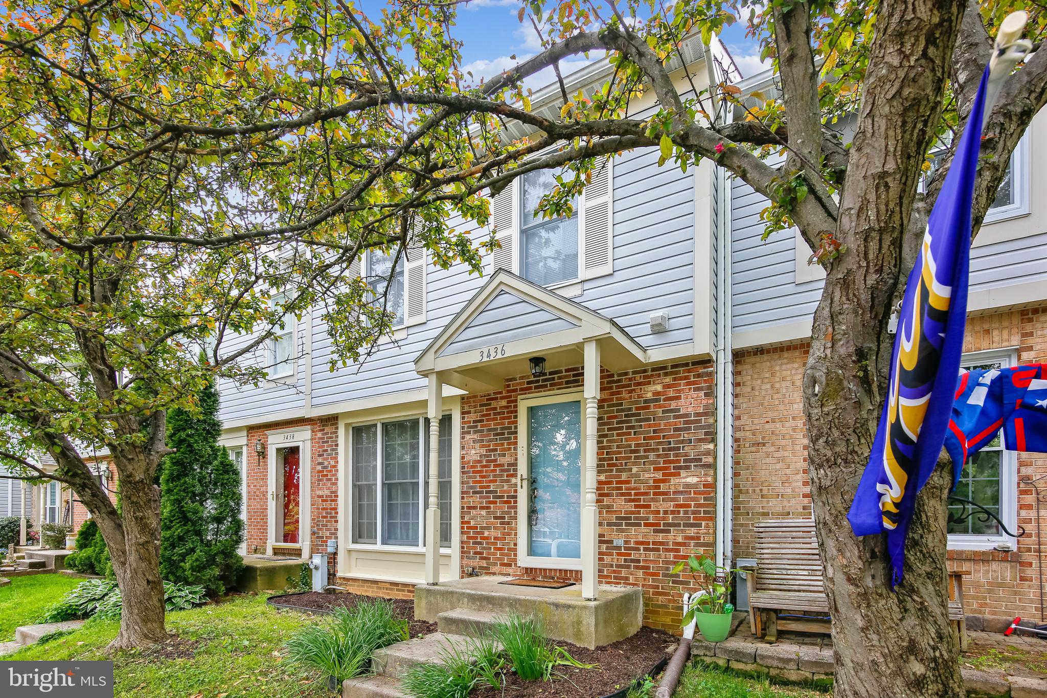 CONSTANT FRIENDSHIP - Residential