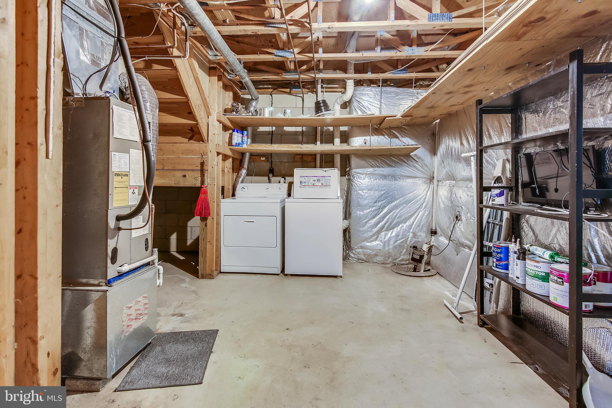 CONSTANT FRIENDSHIP - Residential