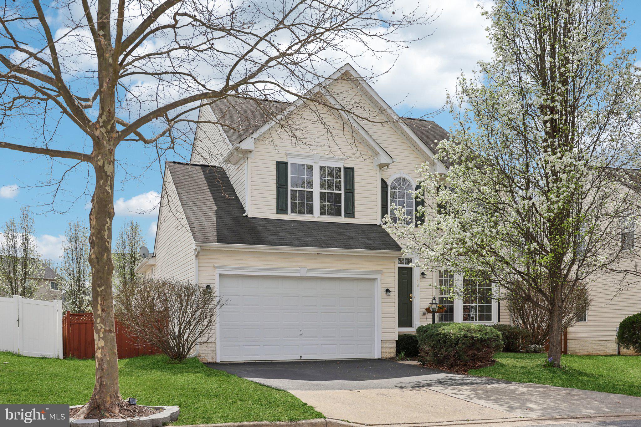 NEW TOWN MEADOWS - Residential