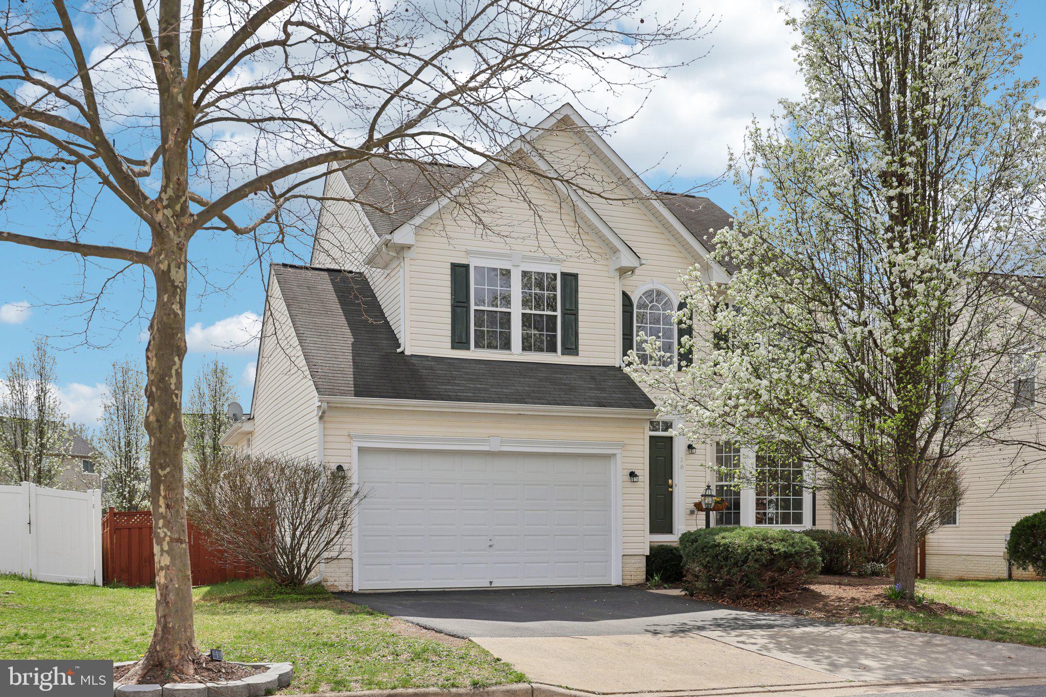 NEW TOWN MEADOWS - Residential