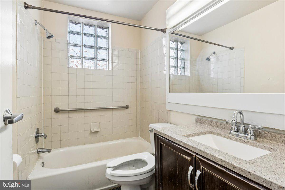 WEST PHILADELPHIA - Residential