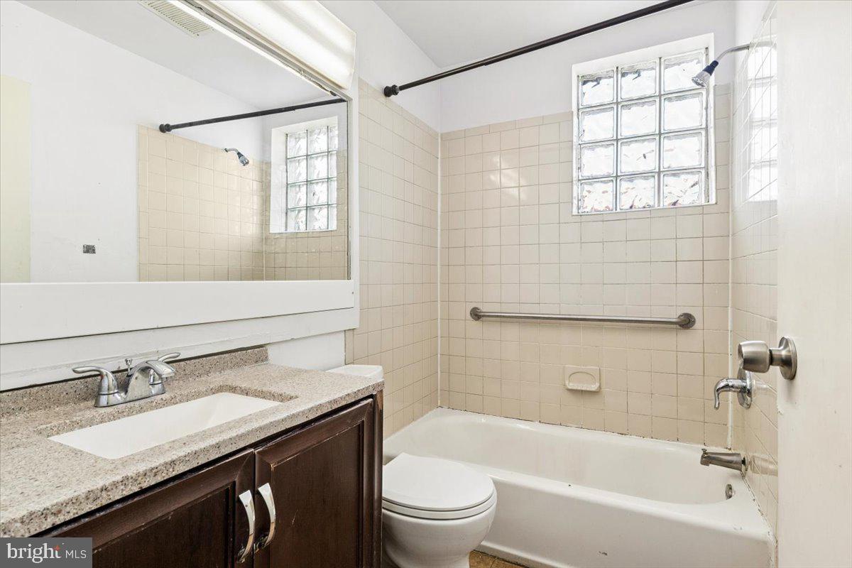 WEST PHILADELPHIA - Residential