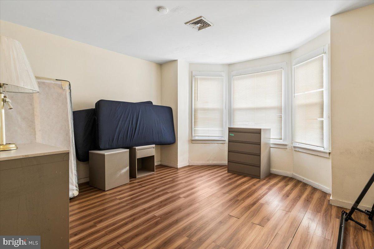 WEST PHILADELPHIA - Residential