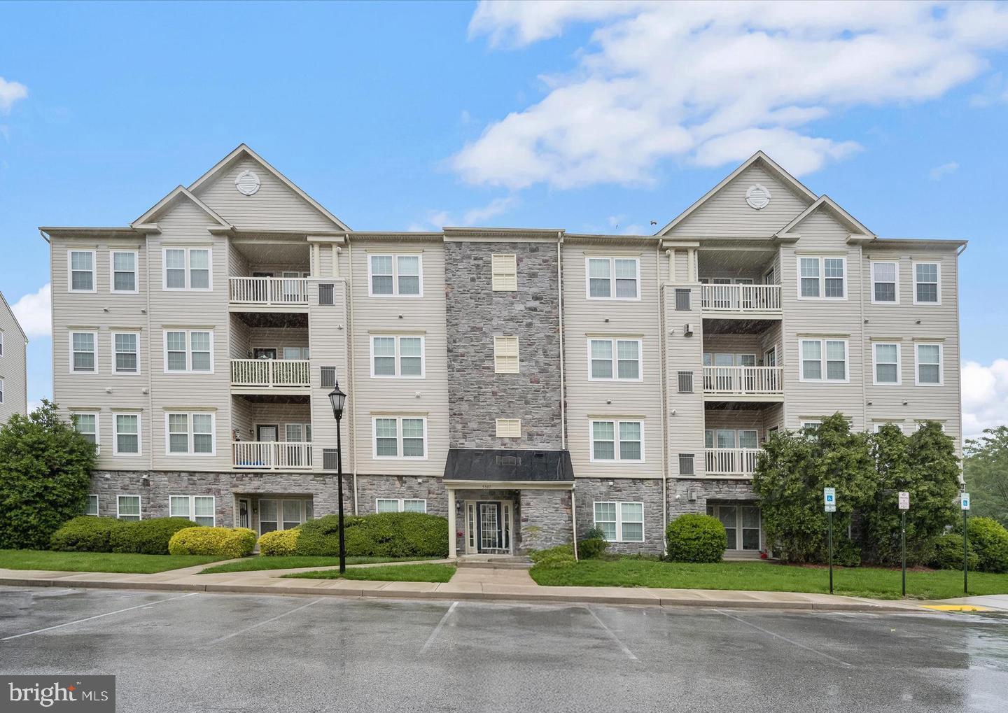 5307 WYNDHOLME CIRCLE 102