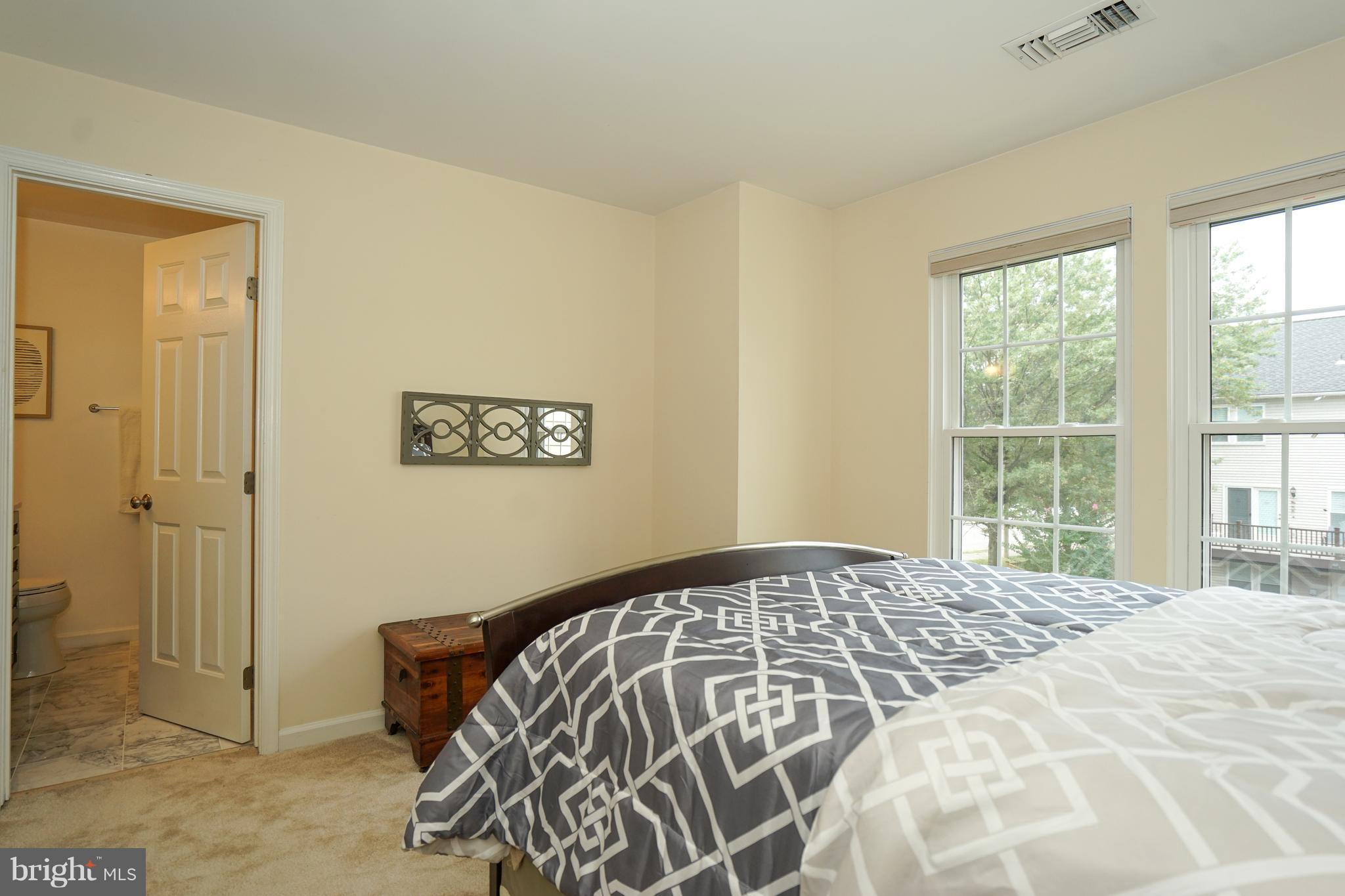CENTRE RIDGE - Residential