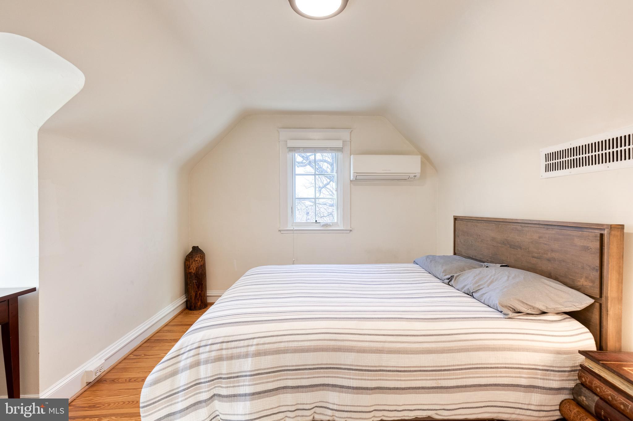 ORIGINAL NORTHWOOD - Residential