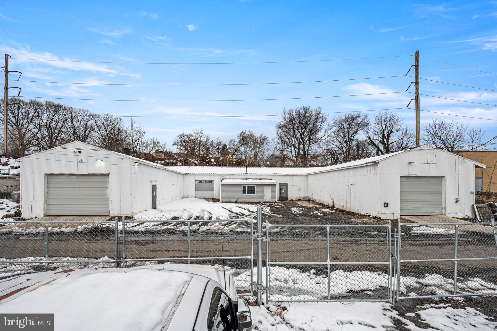 4220-4224 HOLMESBURG AVENUE