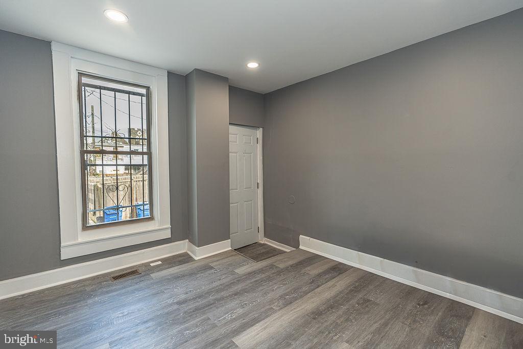 HOPKINS - Residential