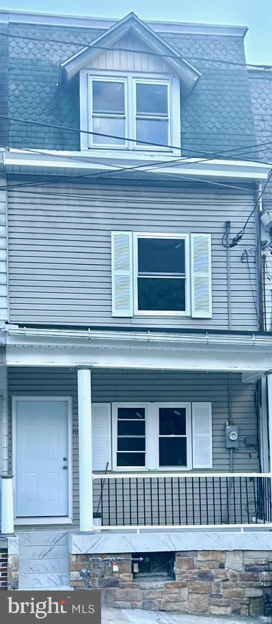 Townhouse For Sale - 1017 Laurel Boulevard<br/> POTTSVILLE, PA 17901