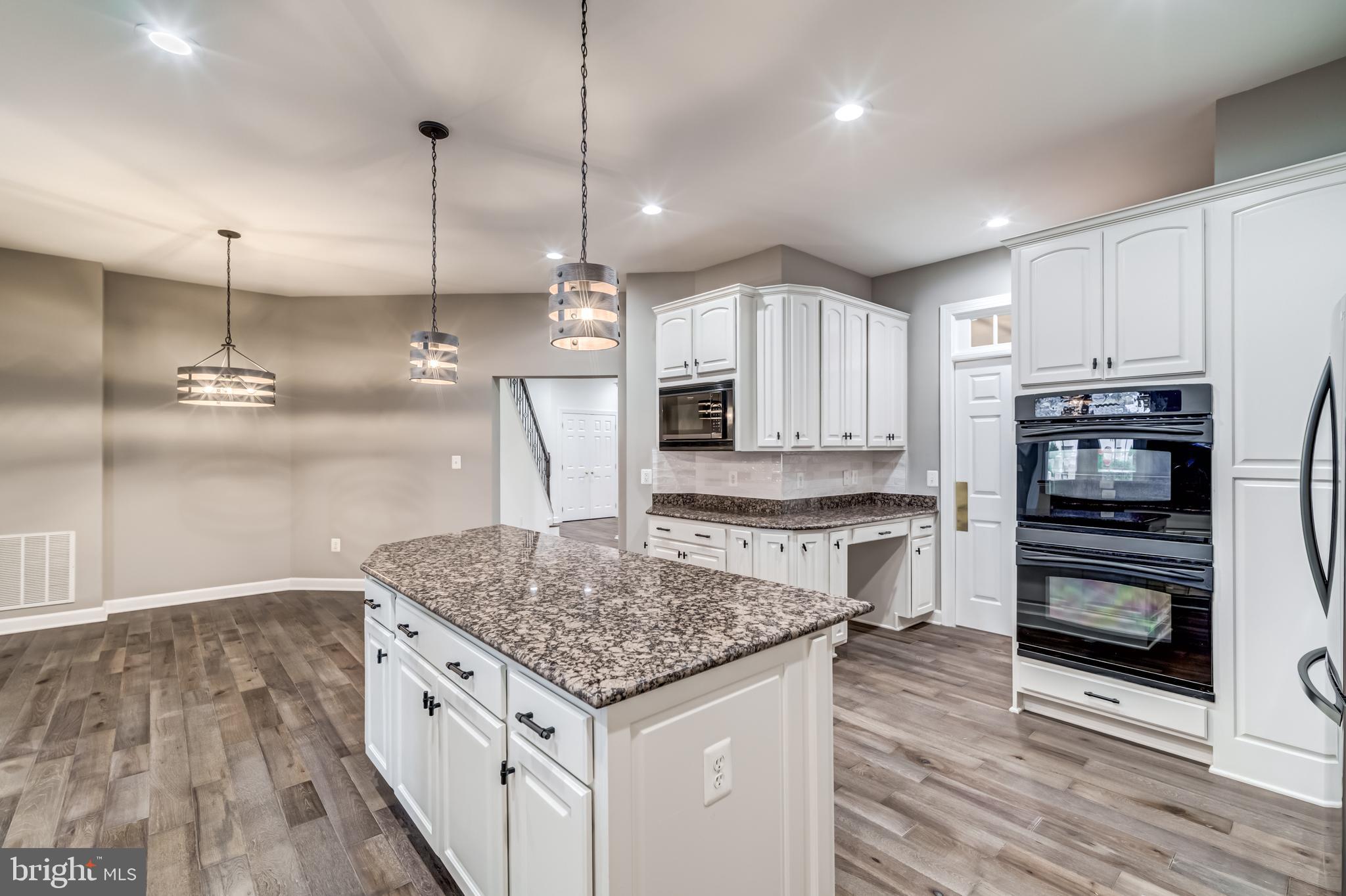 AVONLEA - Residential Lease