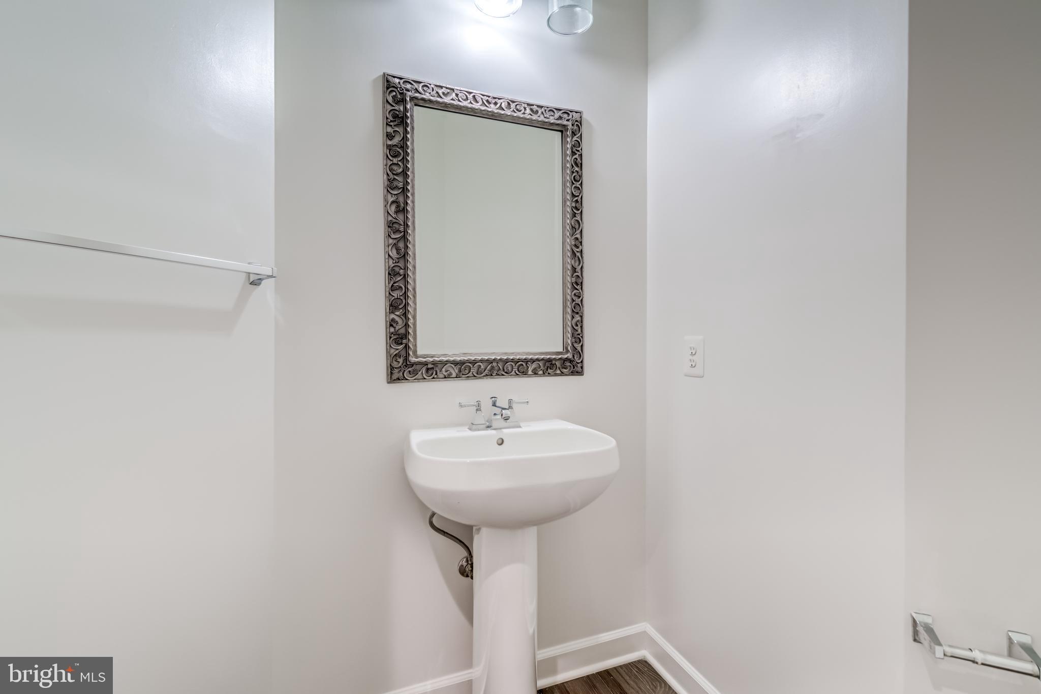 AVONLEA - Residential Lease