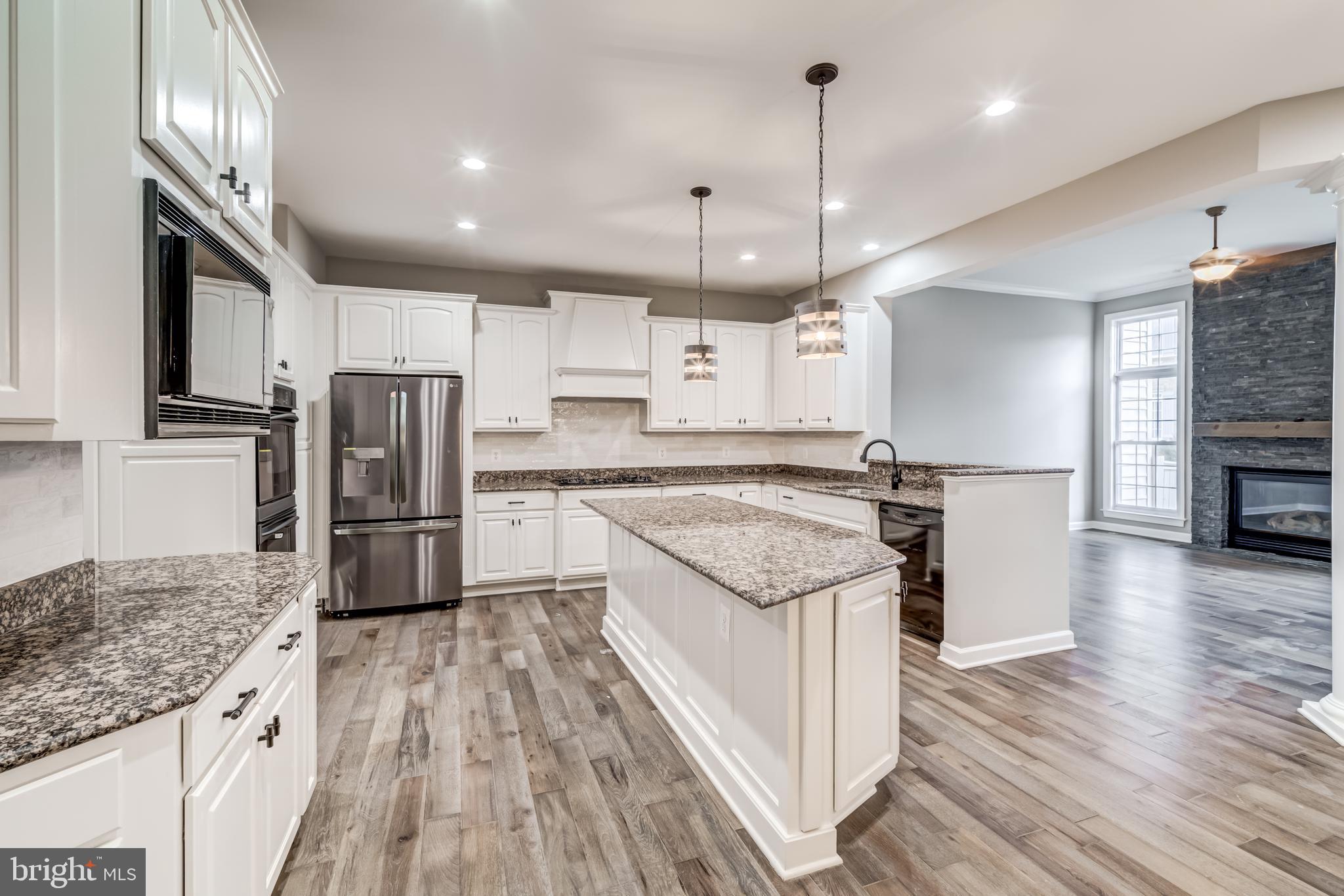 AVONLEA - Residential Lease