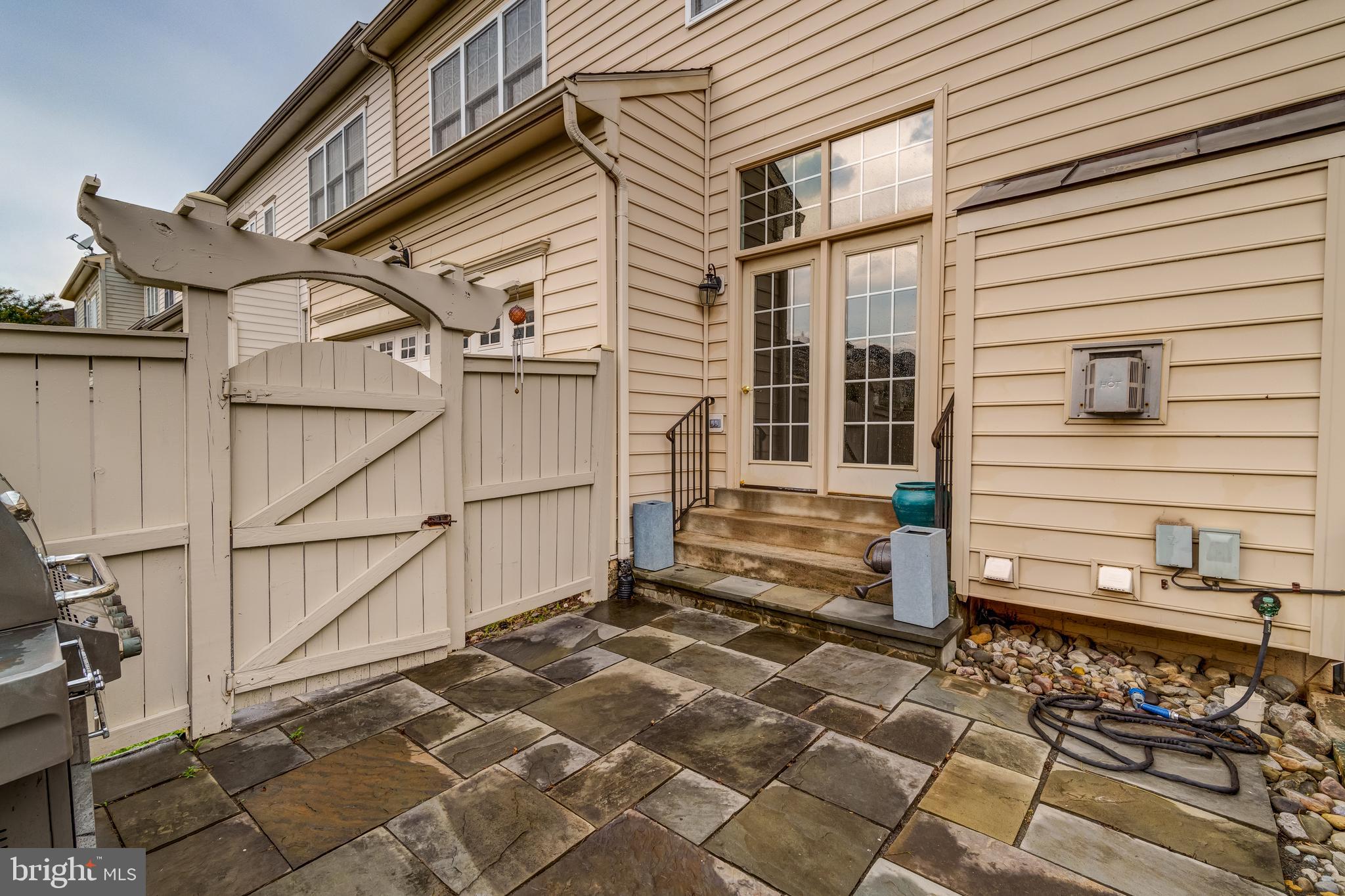 AVONLEA - Residential Lease