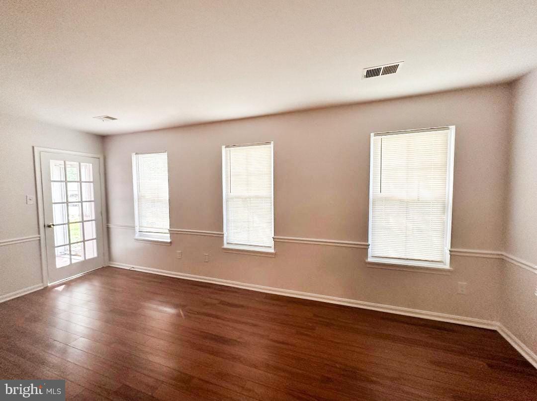 ST CHARLES HUNTINGTON - Residential Lease