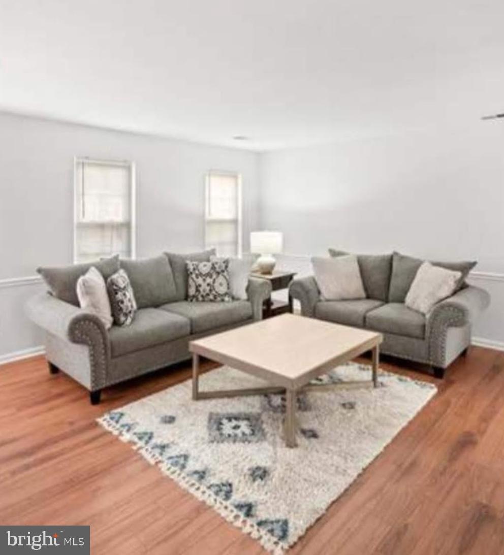 ST CHARLES HUNTINGTON - Residential Lease