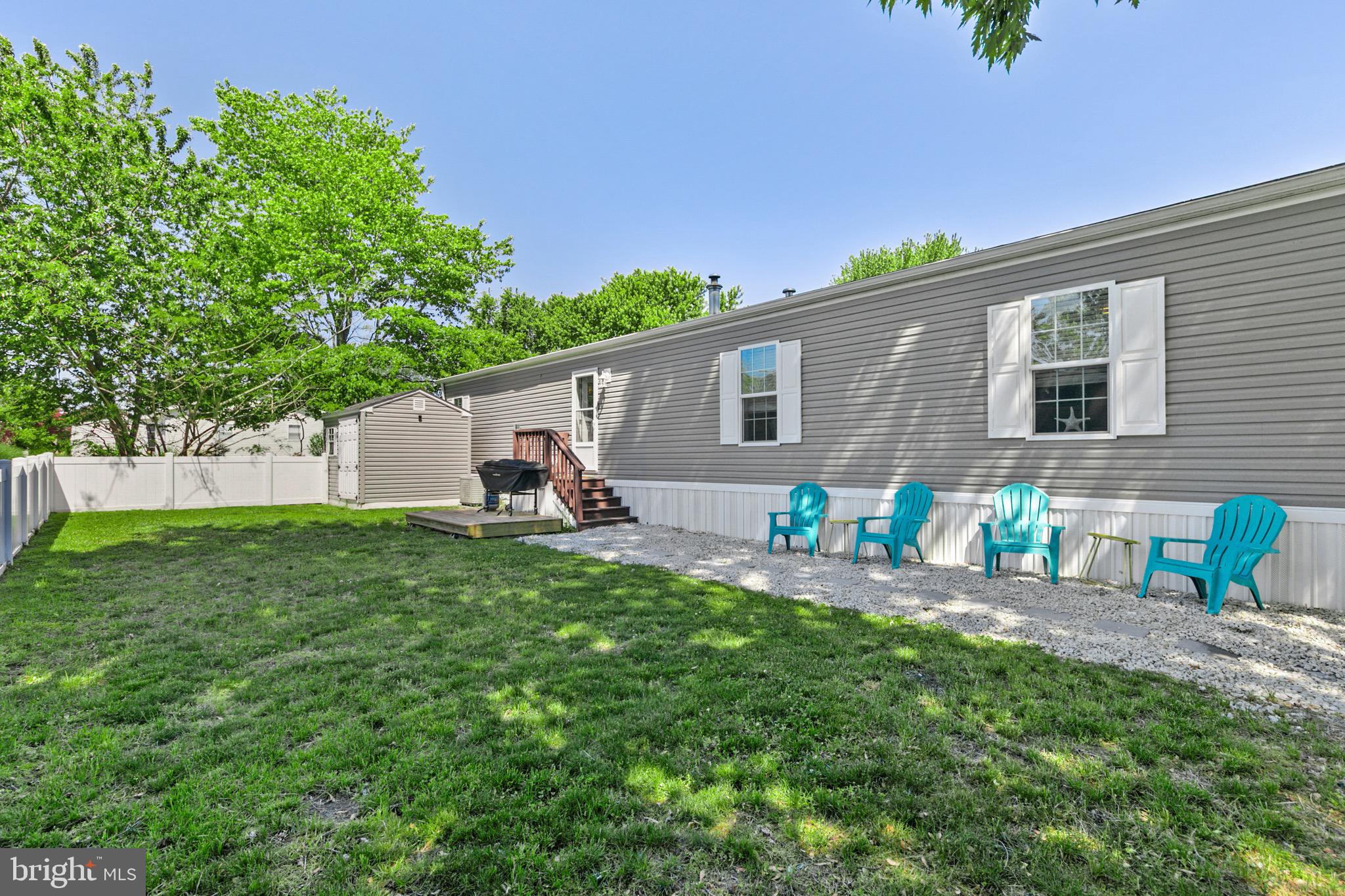 ANGOLA BEACH - Residential
