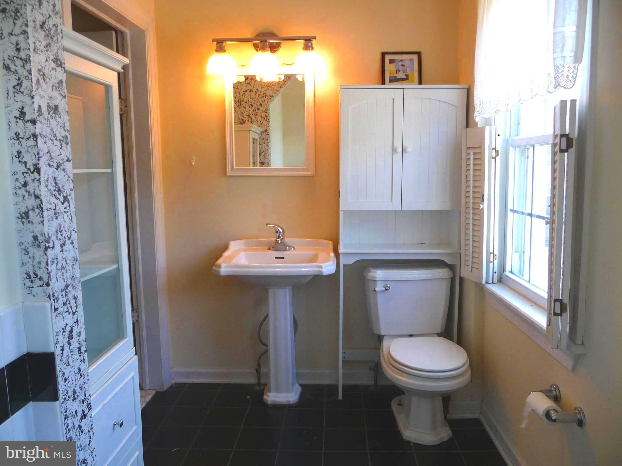 FREDERICKSBURG CITY - Residential Lease