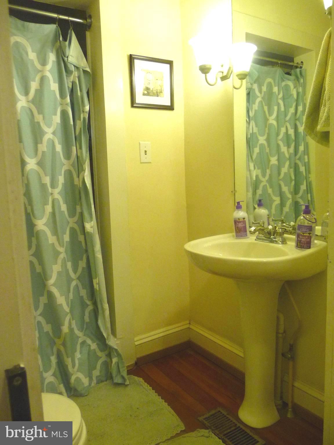 FREDERICKSBURG CITY - Residential Lease