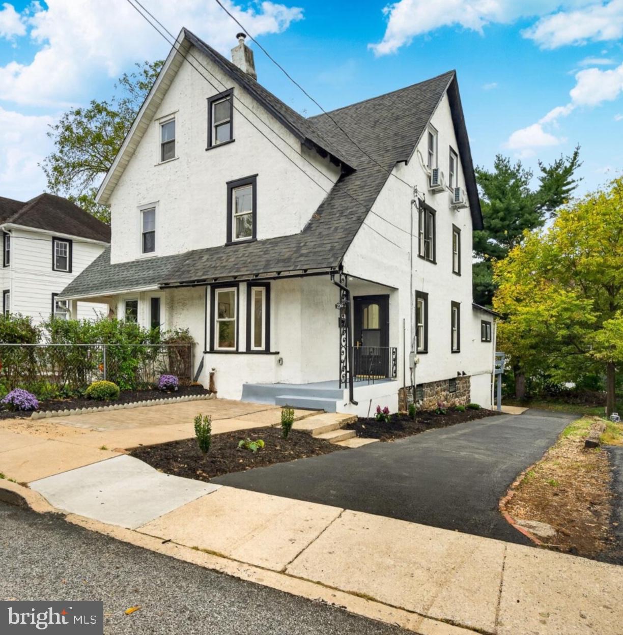 256 N ABERDEEN AVENUE