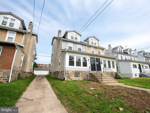 Townhouse For Sale - 16 S 13th Street<br/> DARBY, PA 19023