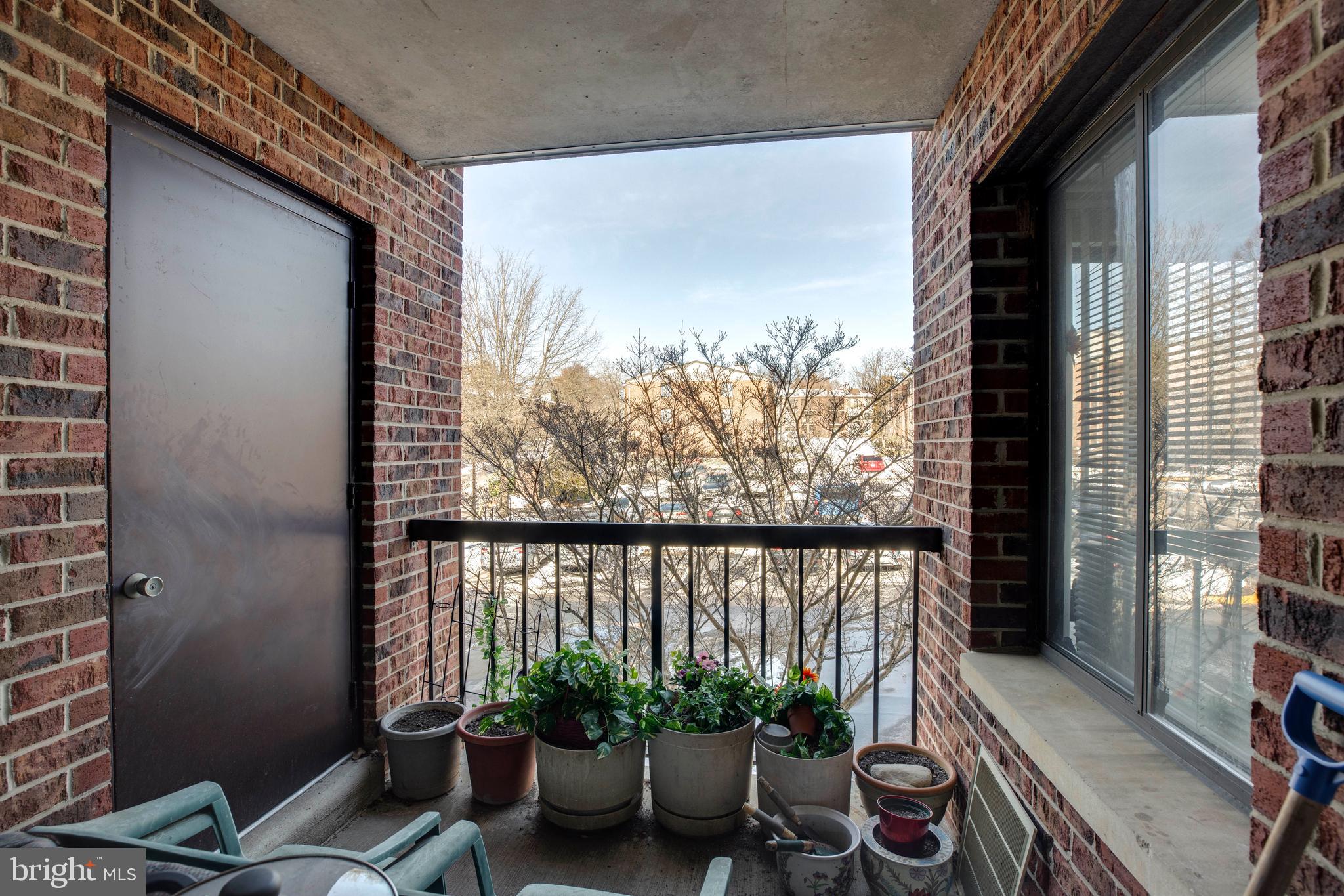 FARMINGDALE - Residential