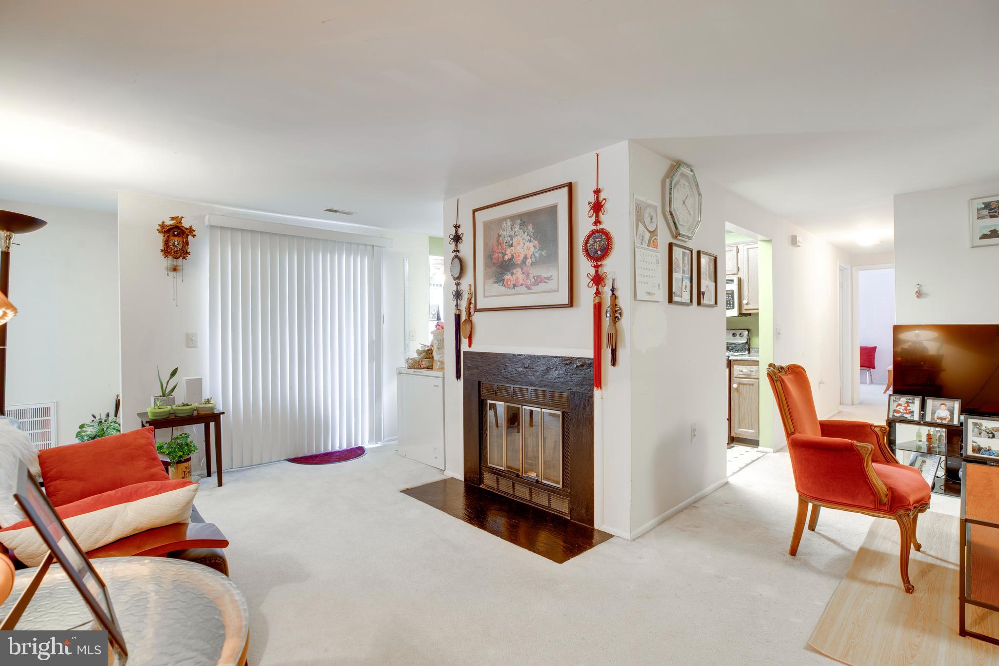 FARMINGDALE - Residential