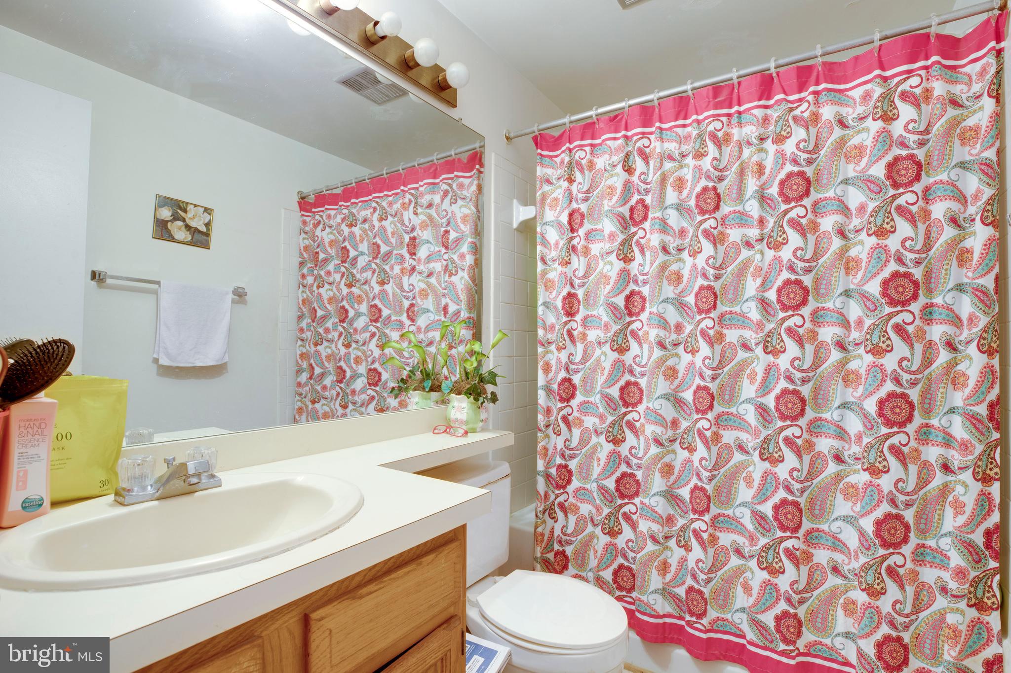 FARMINGDALE - Residential