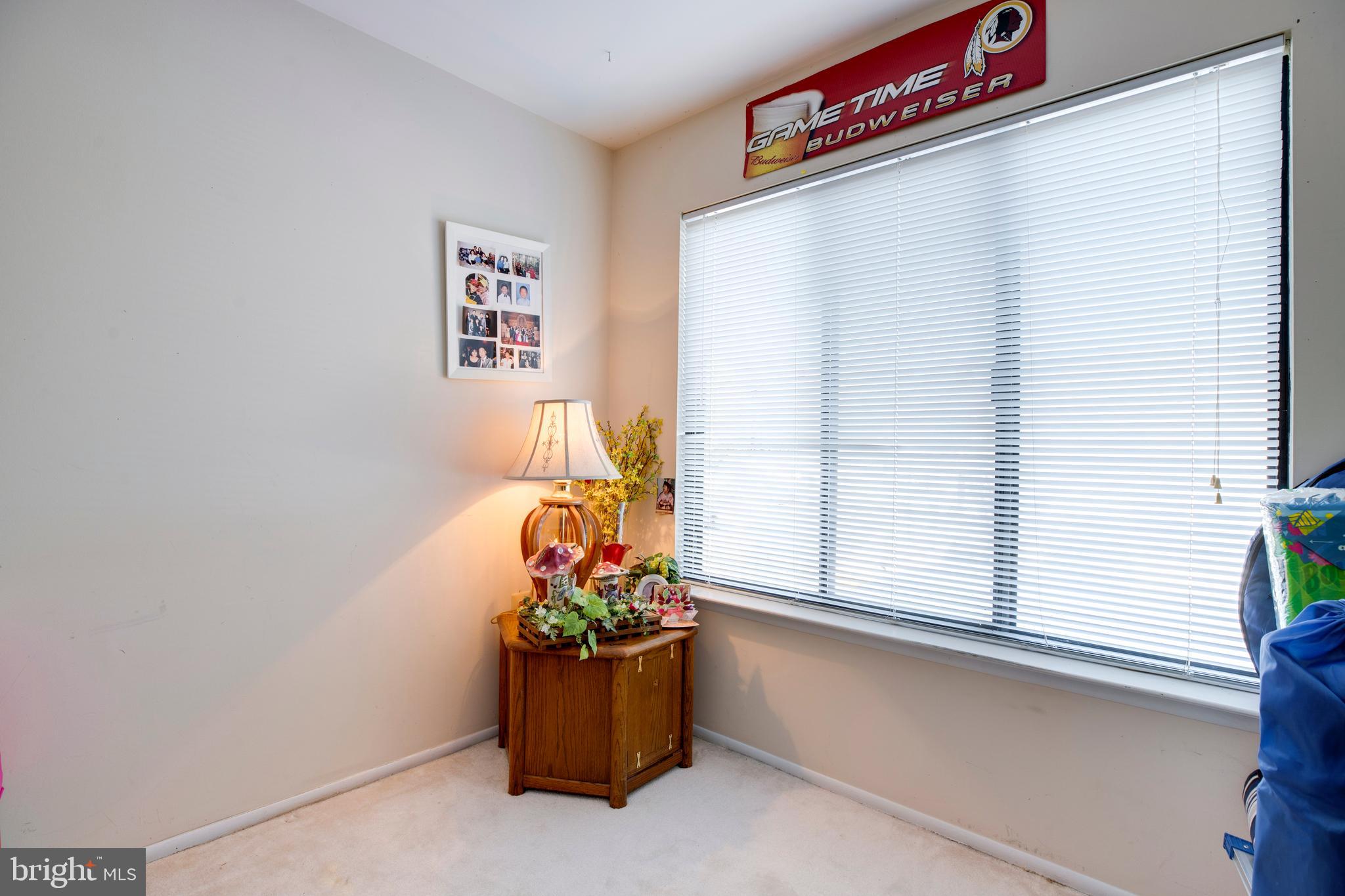 FARMINGDALE - Residential