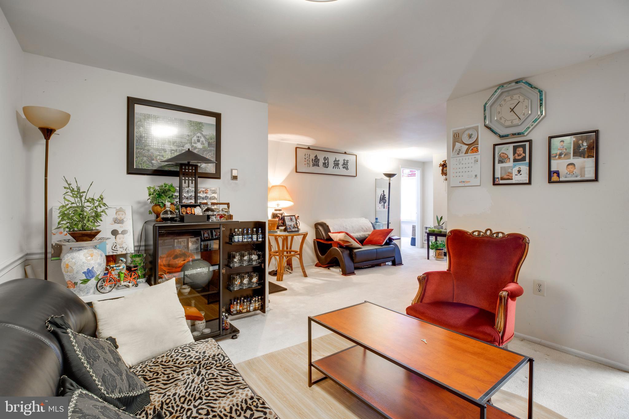 FARMINGDALE - Residential