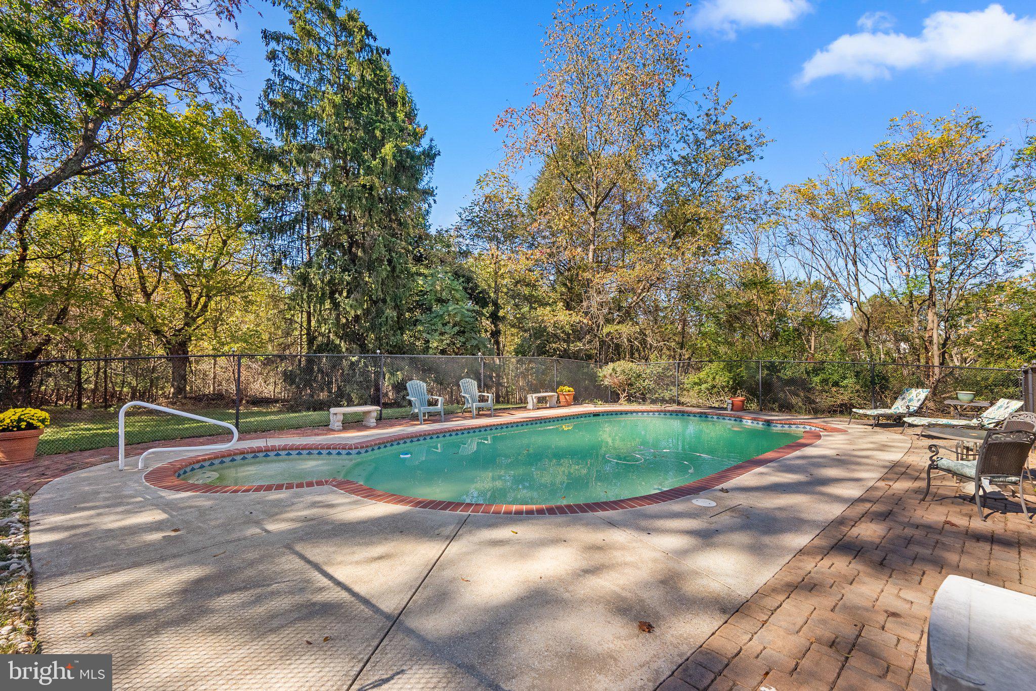 DAMASCUS OUTSIDE - Residential