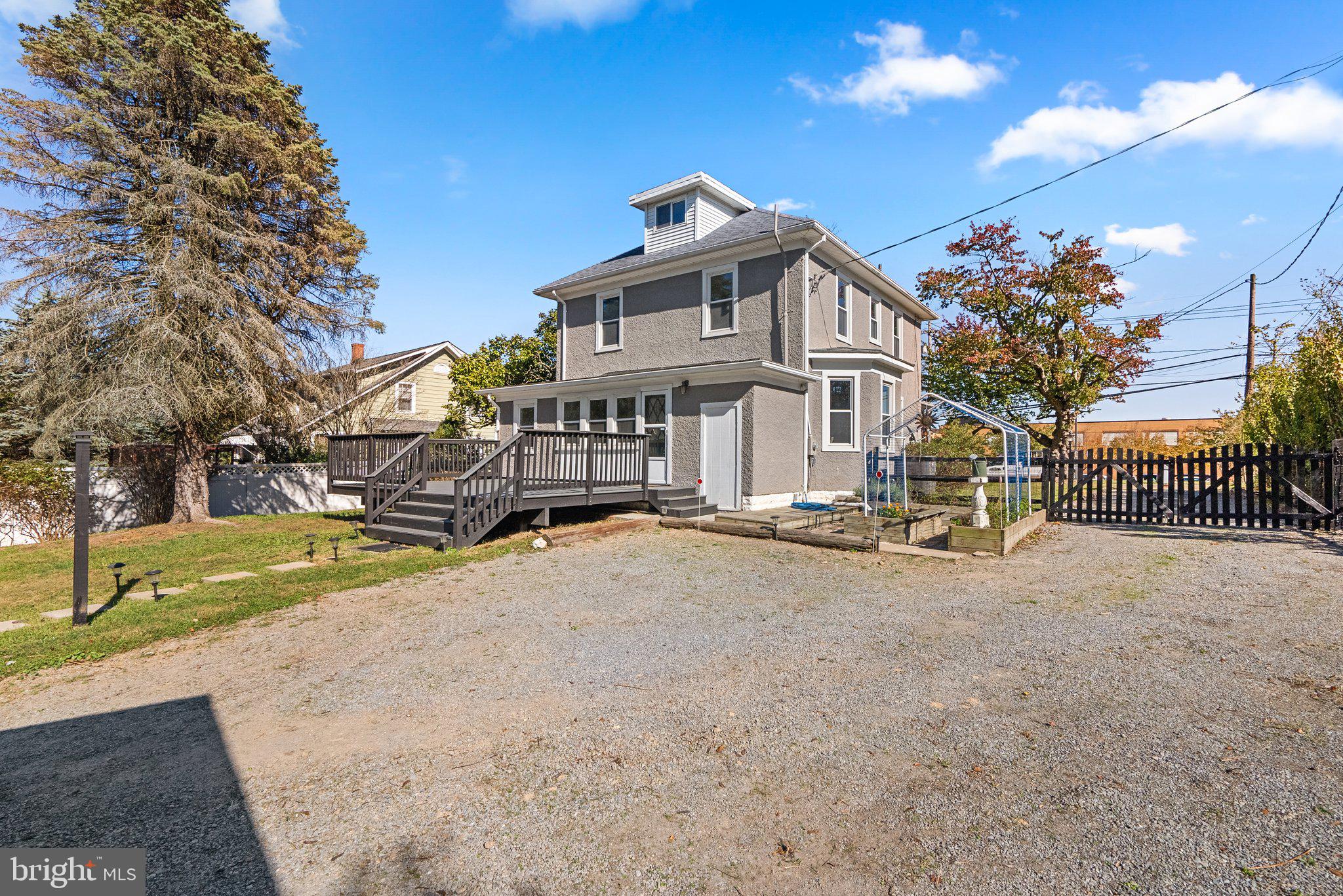 DAMASCUS OUTSIDE - Residential