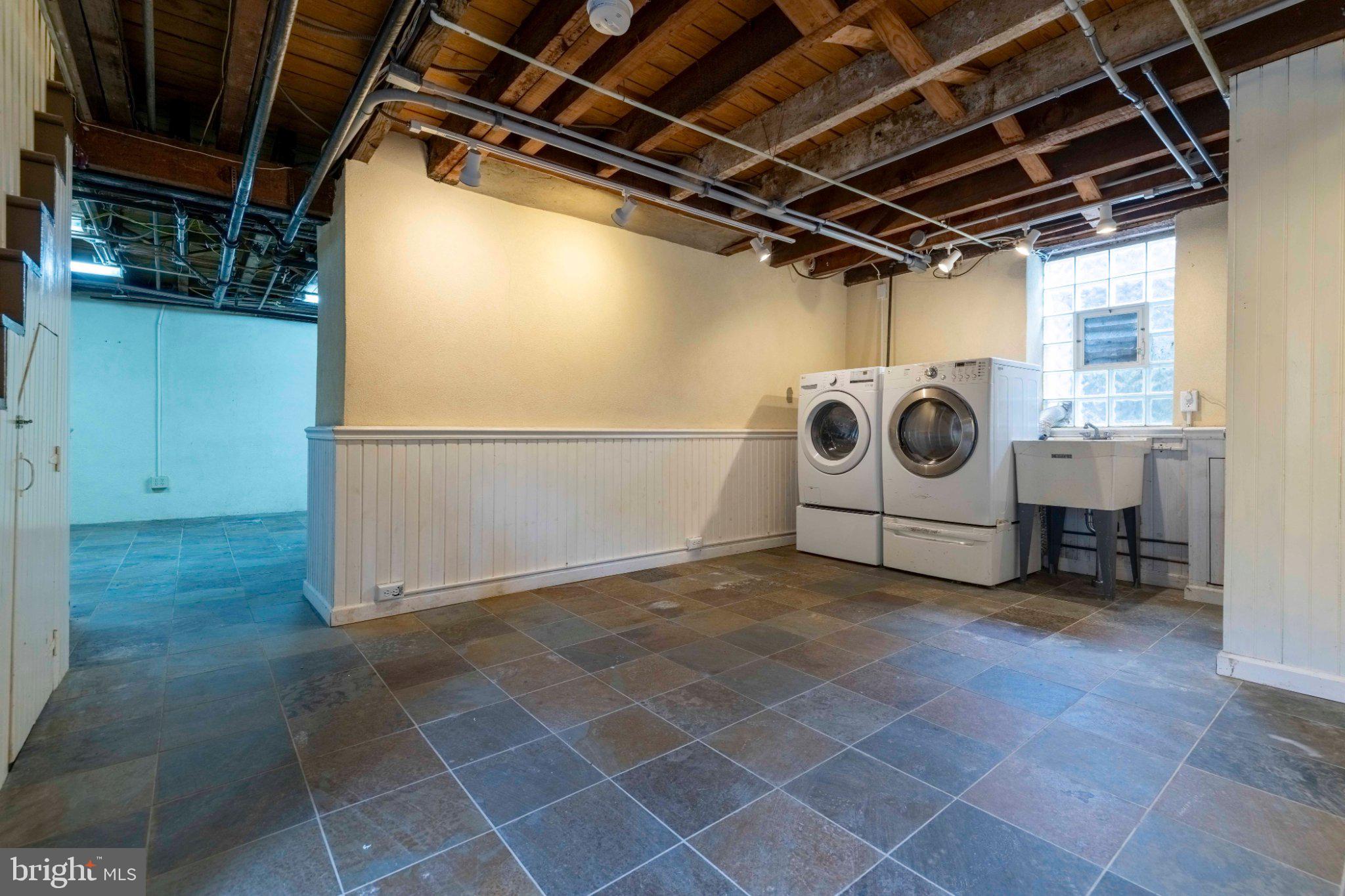 ELKINS PARK - Residential