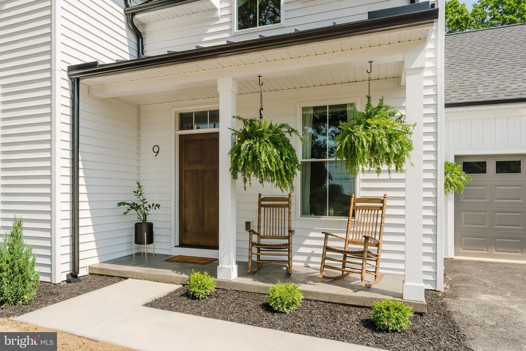 Photo of 9 Lauber Road, Akron, PA 17501 (MLS # PALA2054210)