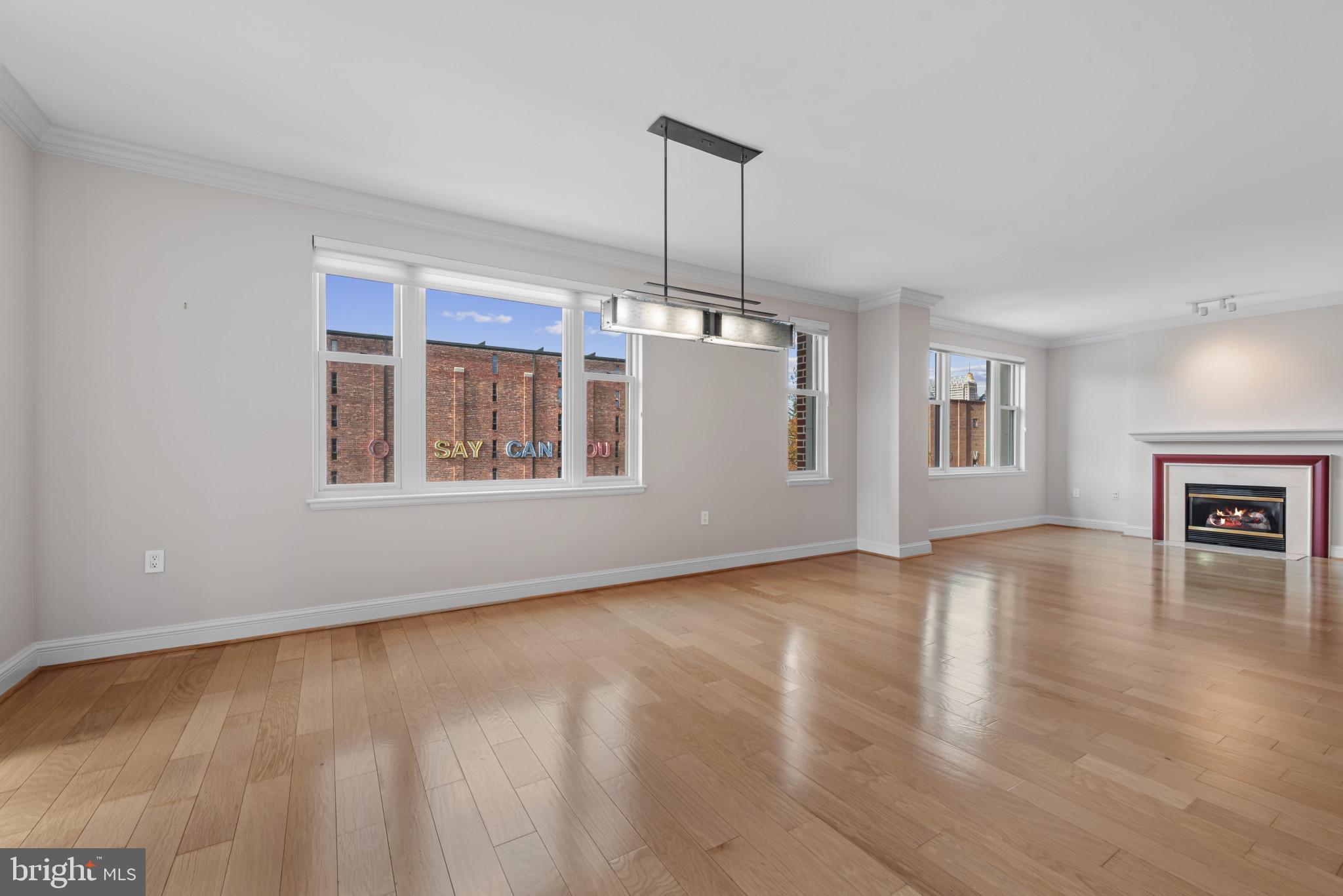 THE RITZ-CARLTON RESIDENCES - Residential Lease