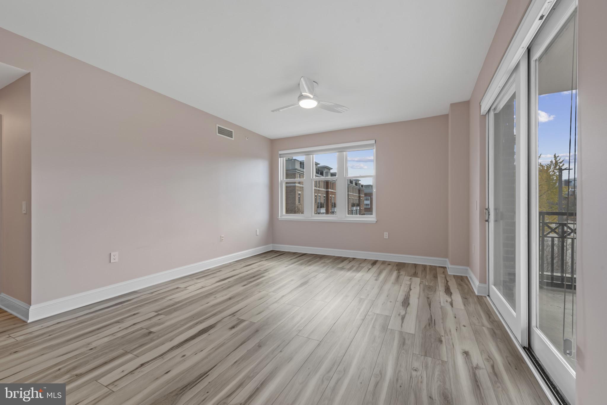 THE RITZ-CARLTON RESIDENCES - Residential Lease